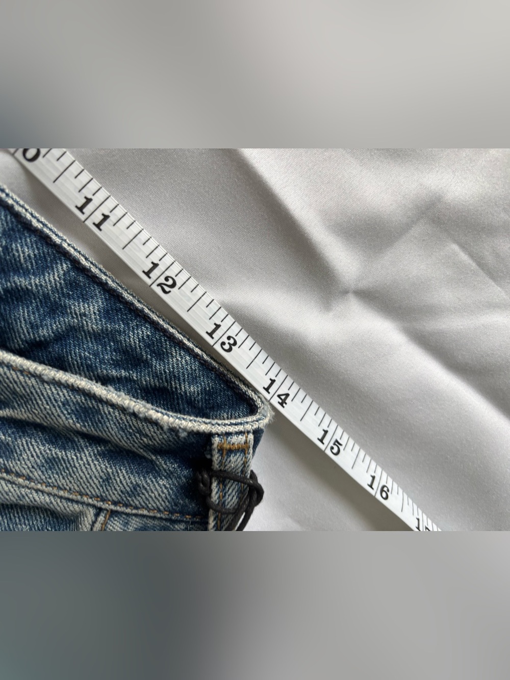 7 For All Mankind Women’s Low Straight Med Wash Distressed Sz 27 NEW w Tag $248 - Picture 14 of 14